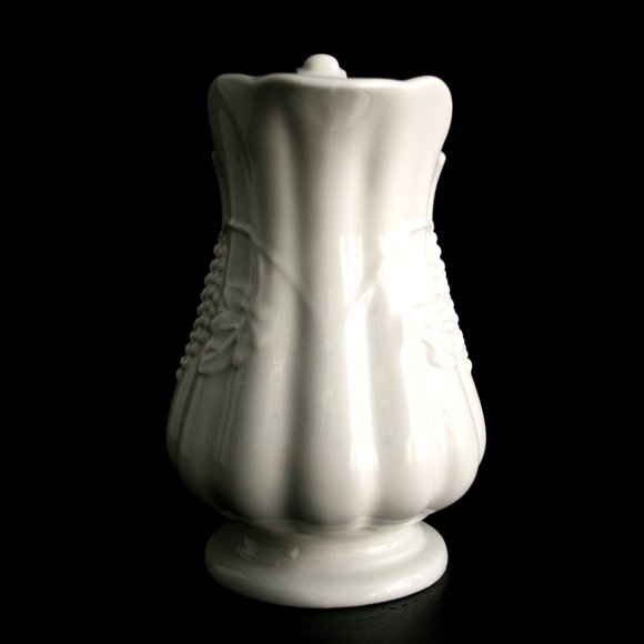 VTG Red Cliff Ironstone Small 6.5" - 7 3/4" Offwhite Grapes Pitcher - Picture 7 of 9